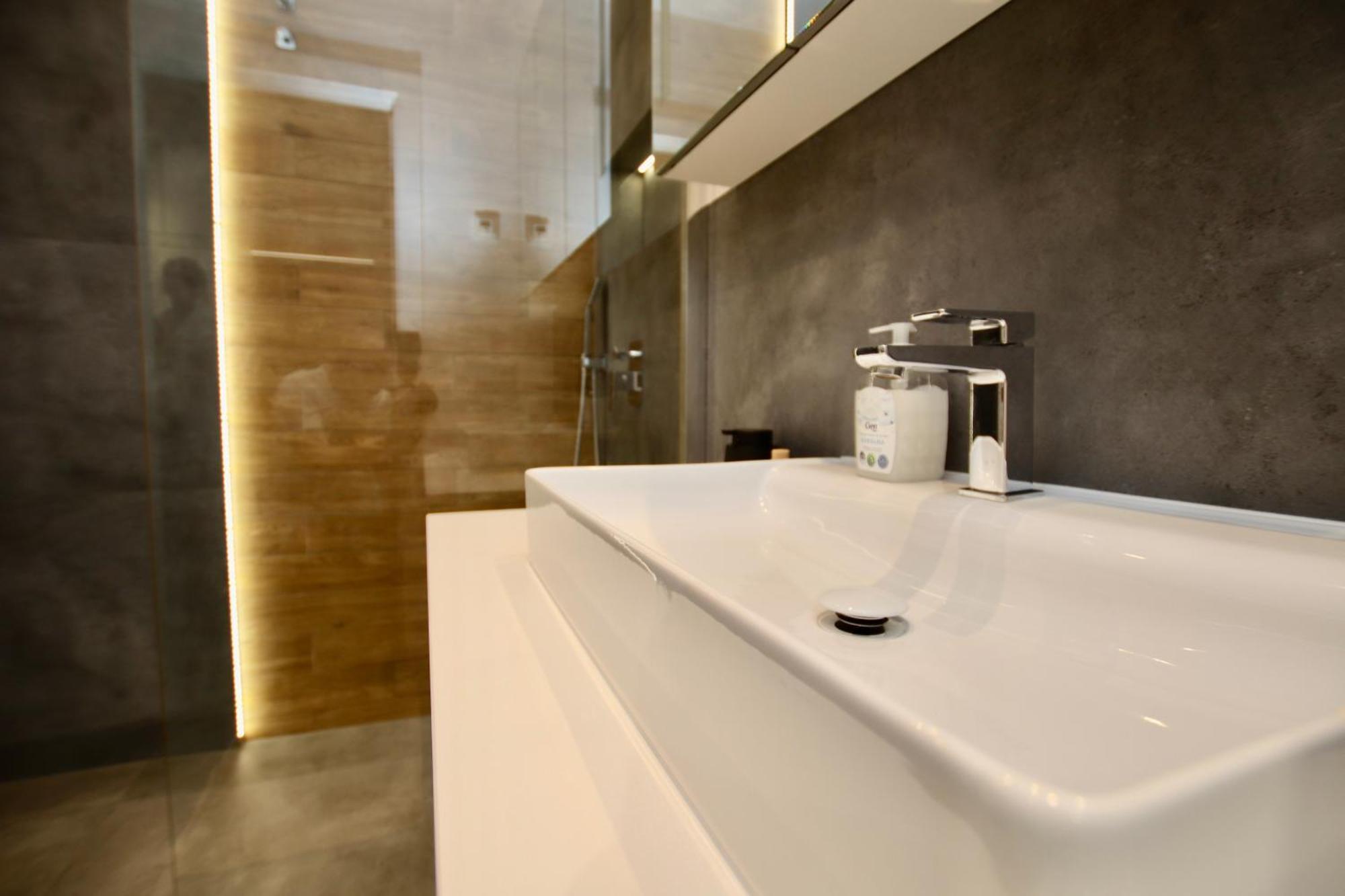 Luxury 2-Room Apartment In Praga-Polnoc Port Praski Varsovie Extérieur photo
